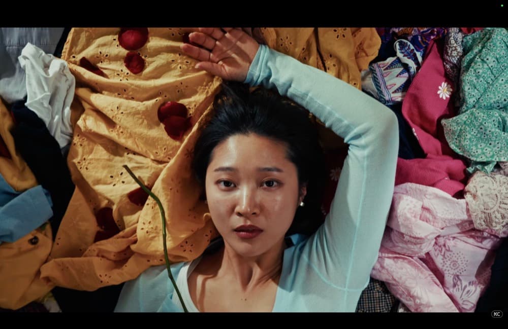 Shiona Lee — still 5