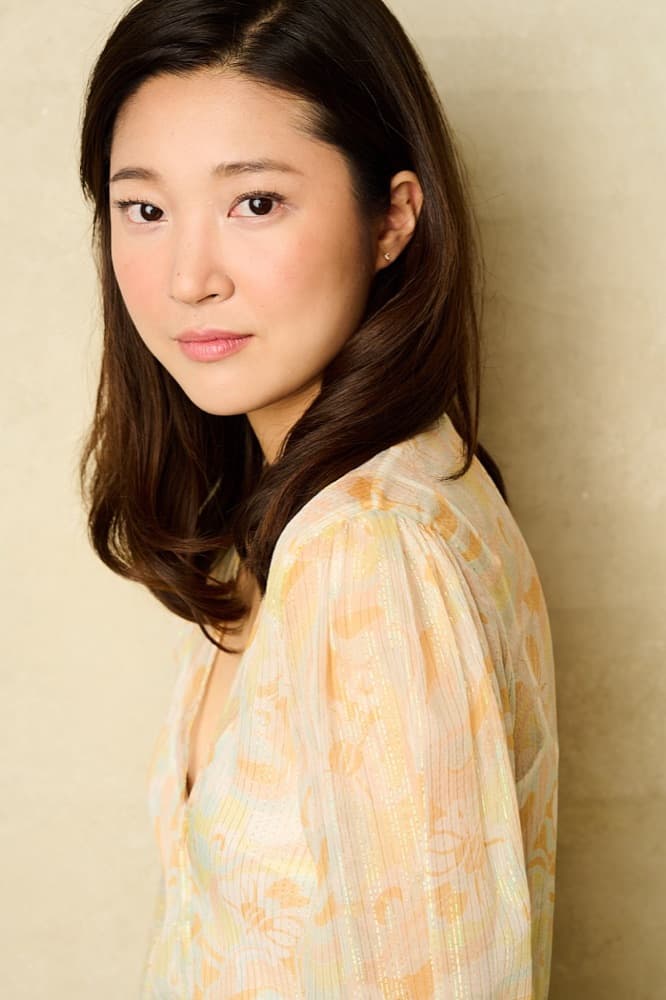Shiona Lee — still 25